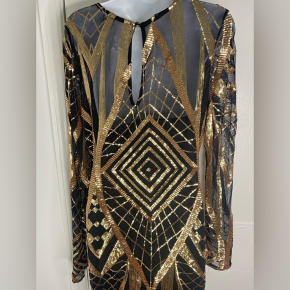 Lilian NWT Elegant Black and Gold Sequin Dress - Picture 10 of 11